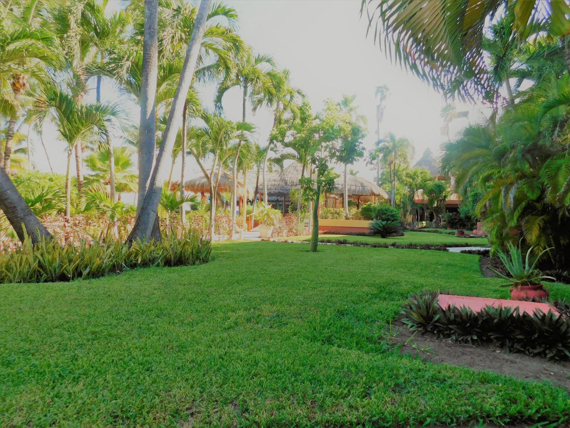 Nautibeach Beach Front Condos In North Beach Isla Mujeres Exterior foto